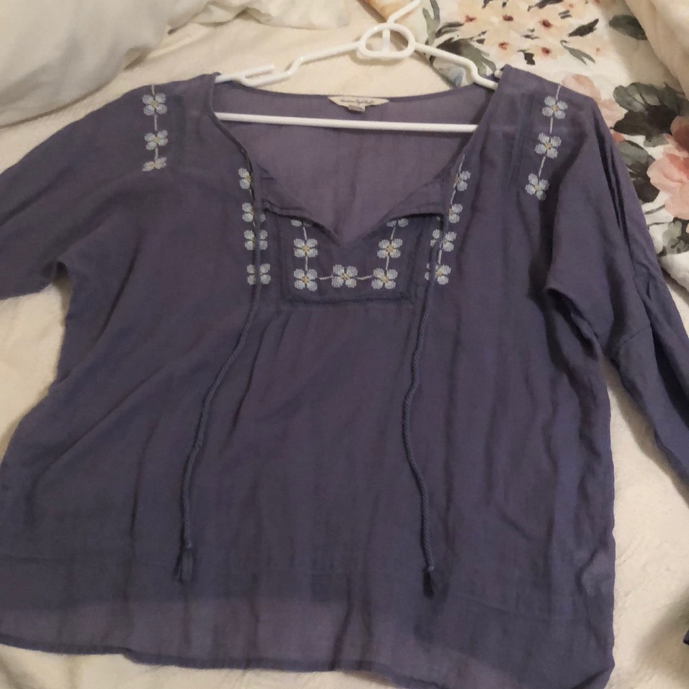 American Eagle top with stitched floral design!
